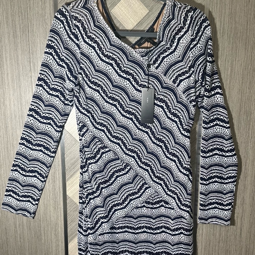 BCBGMaxAzria Navy and White Knit Top